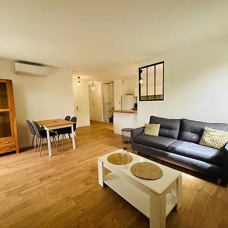 Apartment 4 Pers Au Rez-de-jardin Avec Piscine, Tennis Et Jardin Prive A - Fr-1-789-6